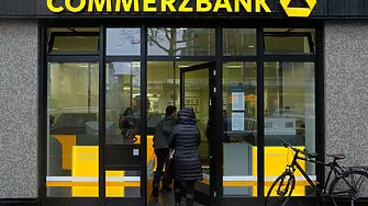 Шефът на Commerzbank: Готвим се за лека рецесия, не за катастрофа