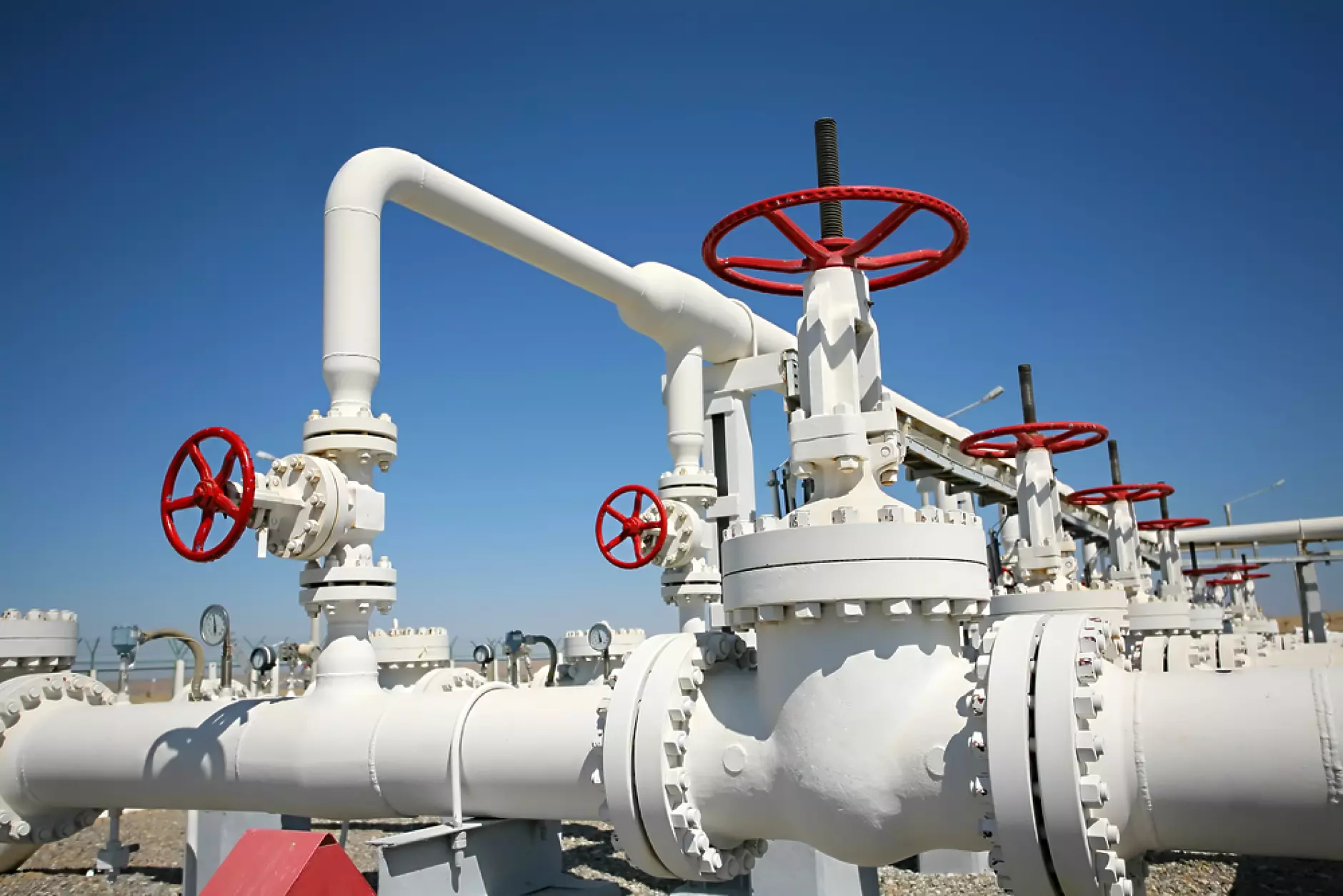Страните от ЕС договориха механизъм за съвместно купуване на газ 