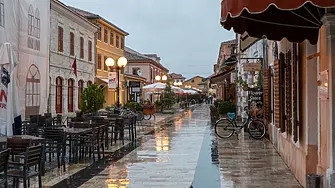 Проливните дъждове предизвикаха наводнения на отделни места в Албания