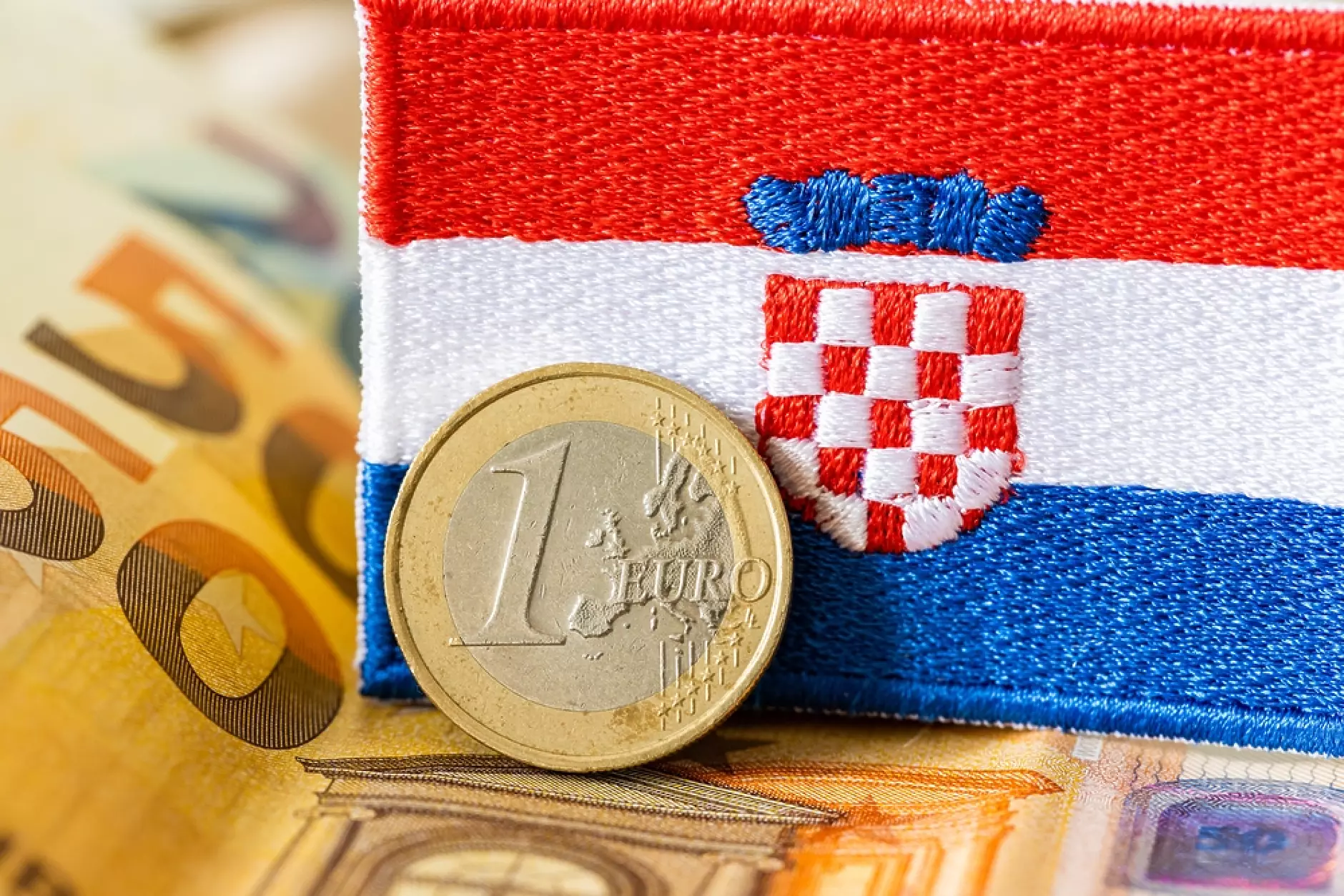 Хърватските граждани от утре ще могат да си купят първия пакет евро монети с хърватски национални символи
