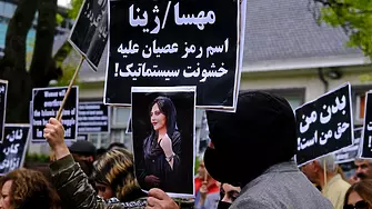 Иран е задържал 40 чужденци заради протестите