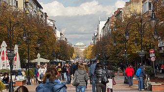 9 2 на сто от населението на България  или между 573 9