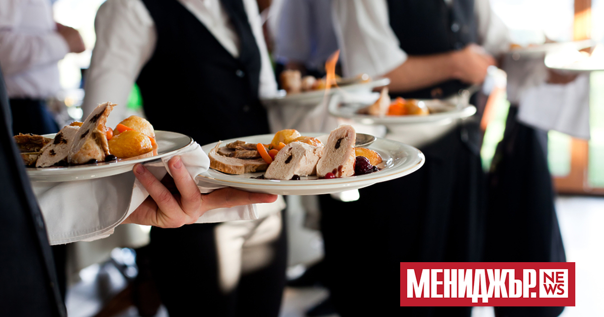 Дълбоко синьо море, искрящи тюркоазени лагуни и слънчеви дни на