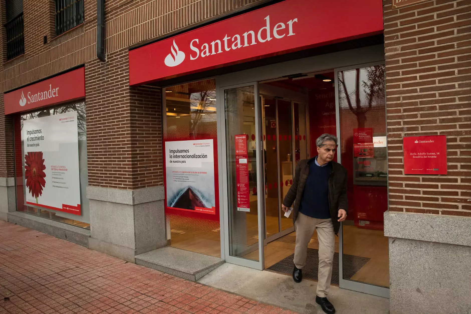 Британски регулатор глоби Santander с над 100 млн. паунда за пропуски в борбата с пране на пари