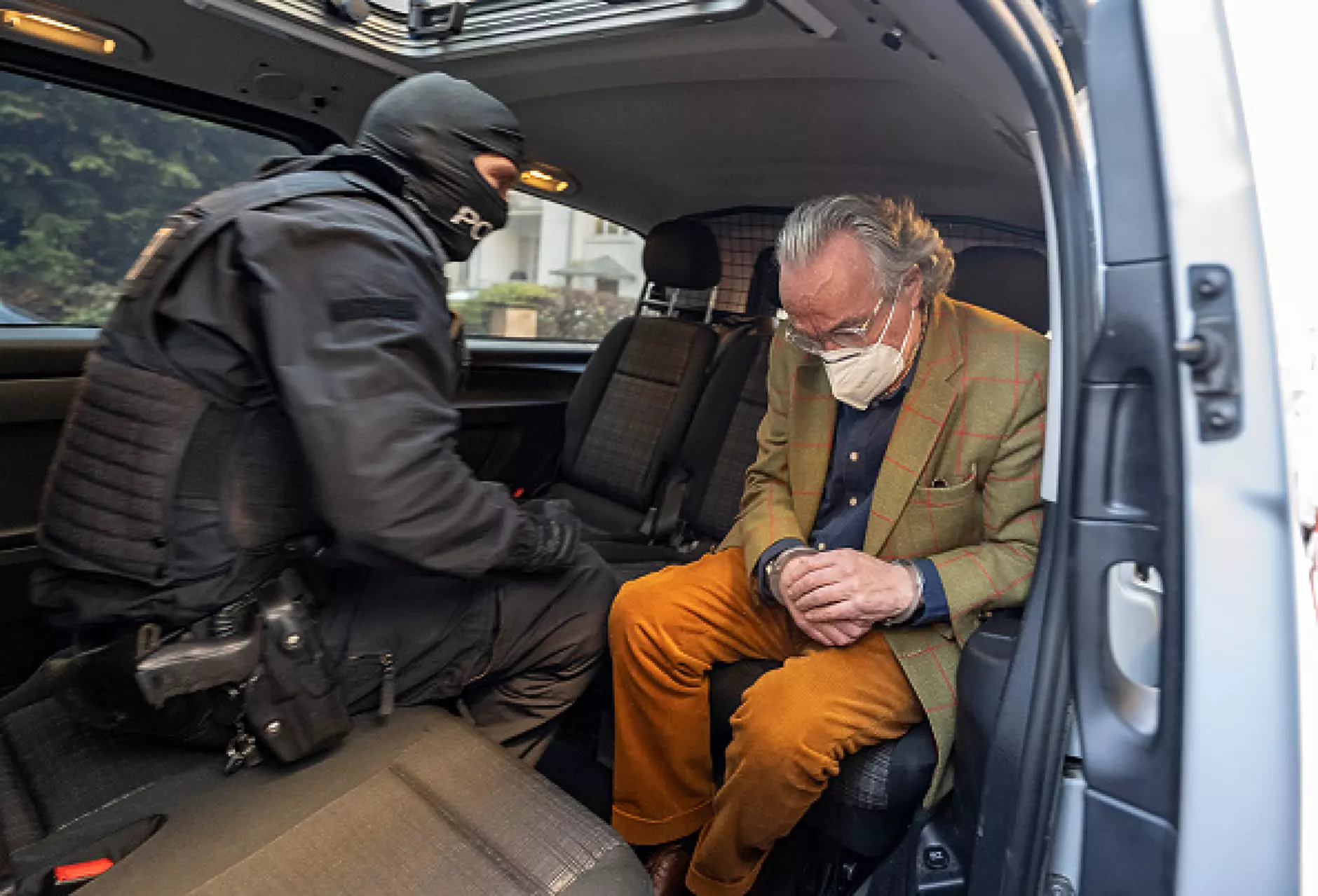 Властите в Германия очакват още арести на заговорници за преврат 