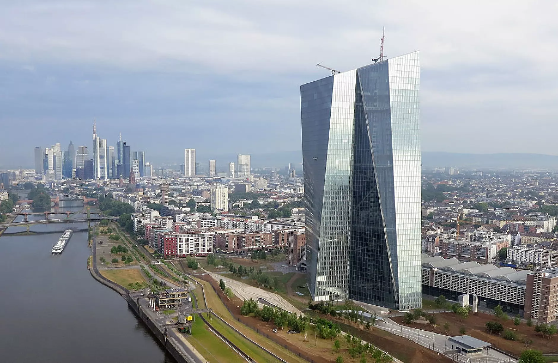 ЕЦБ: Въвеждането таван на цената на газа в ЕС може да заплаши финансовата стабилност