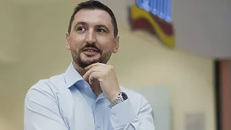  Андрей Петров, dm България: Уверено се справяме с кризите