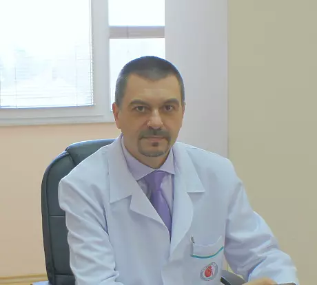 проф. д-р Емил Паскалев