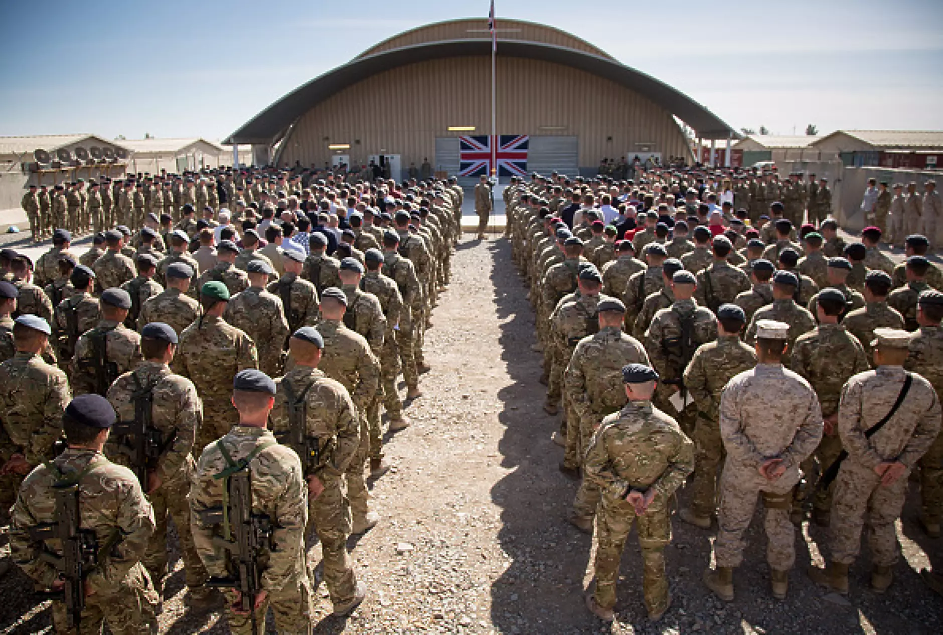 Британските власти започнаха разследване срещу собствените си войски