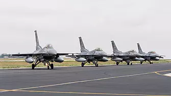 България плати първата вноска за още 8  самолета  F-16