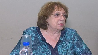 Почина легендарната телевизионна говорителка Любинка Нягулова която четеше новините по