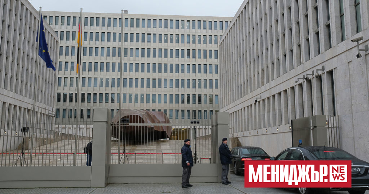 Германските власти съобщиха, че са арестували служител на Федералната разузнавателна