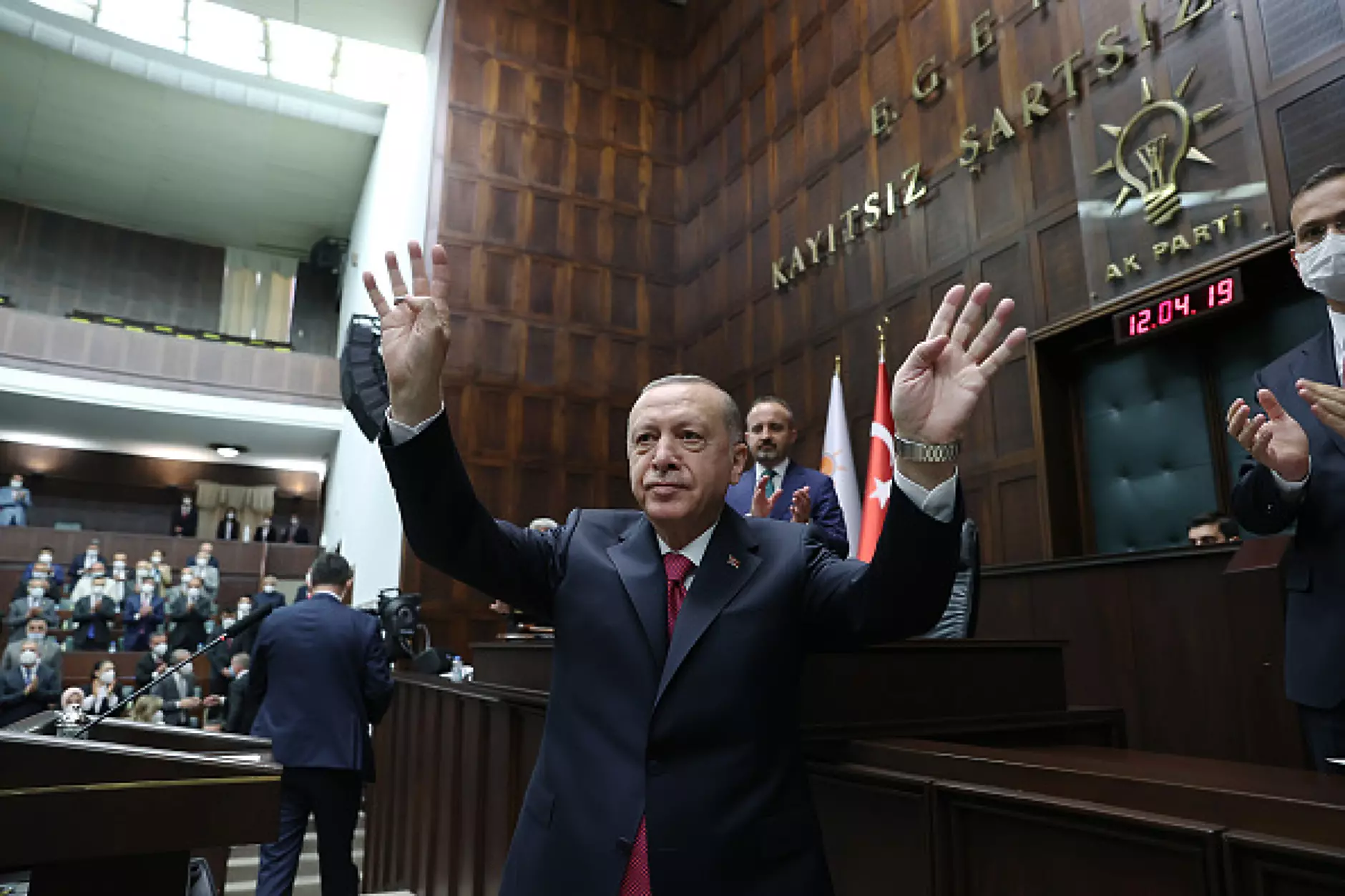 Ердоган обеща рязко забавяне на инфлацията и просперитет на Турция
