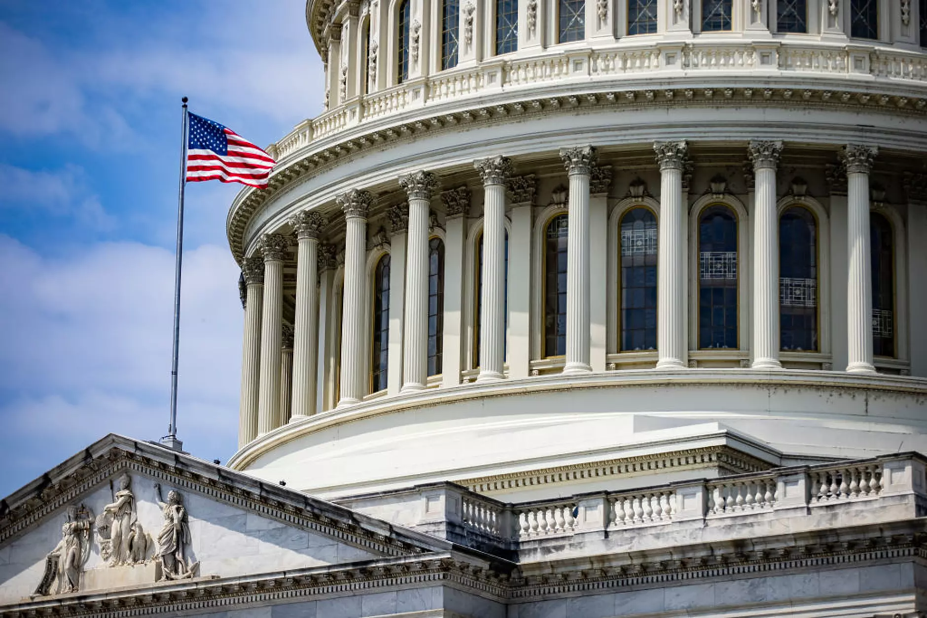 Конгресът на САЩ представи законопроект за финансиране, за да избегне прекъсване на дейността на правителството
