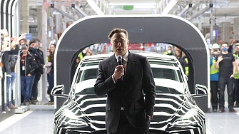 Главният изпълнителен директор на Tesla Илън Мъск опита да успокои