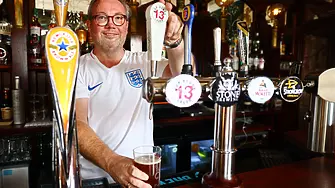 Лондон замразява данъците върху алкохола поне до август 2023 година