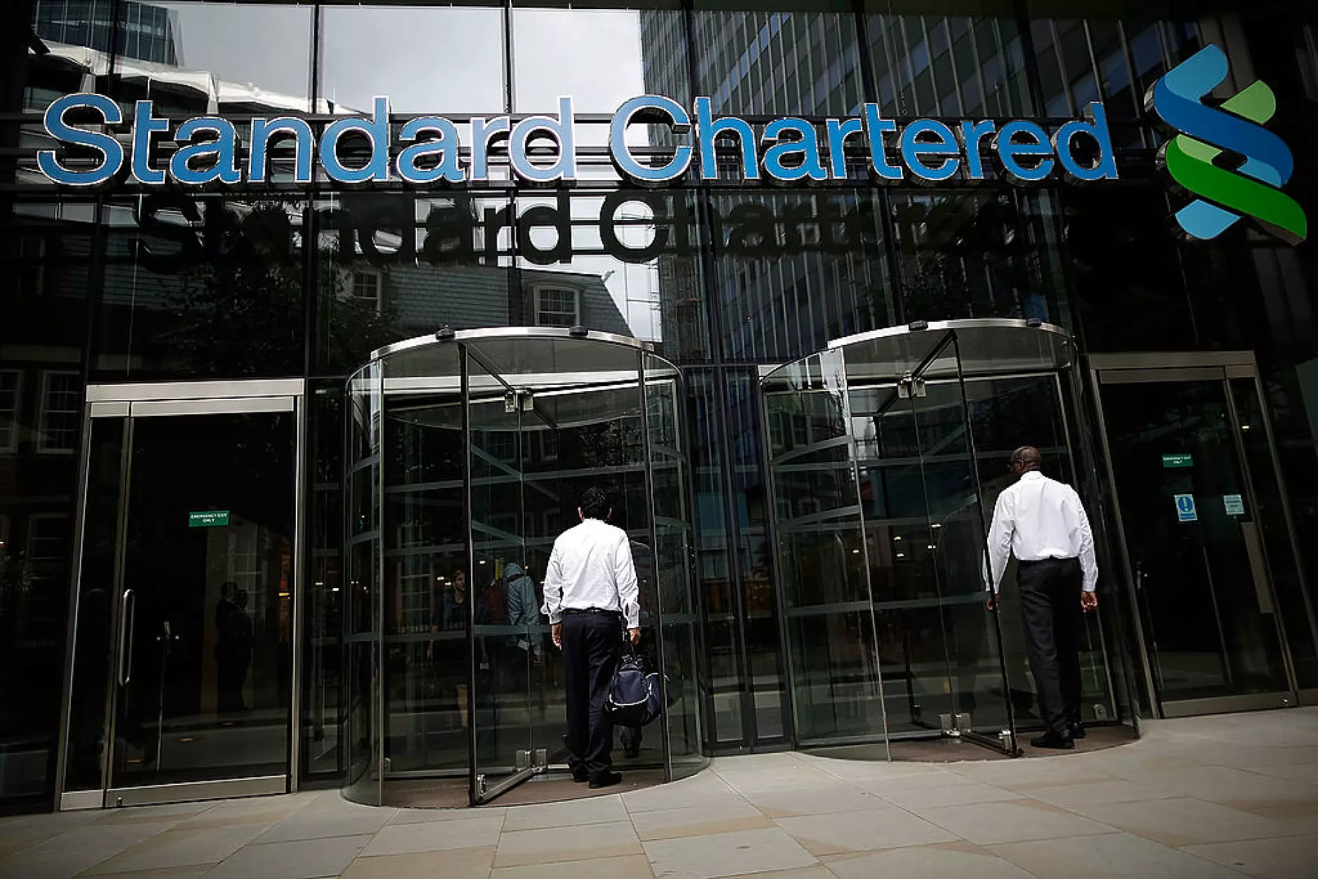 Standard Chartered е първата чуждестранна банка, която търгува с фючърси на облигации в Китай
