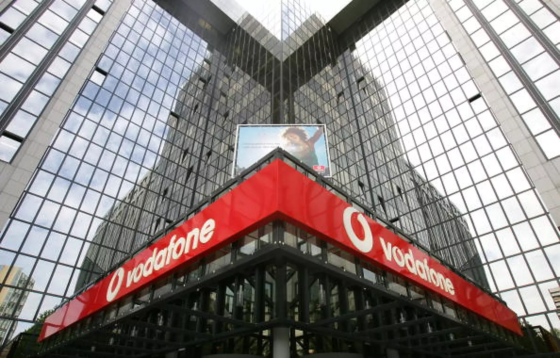 Vodafone продава унгарския си бизнес за 1,7 млрд. евро