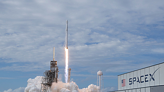 Български сателит полетя с първото изстрелване на SpaceX на Илон