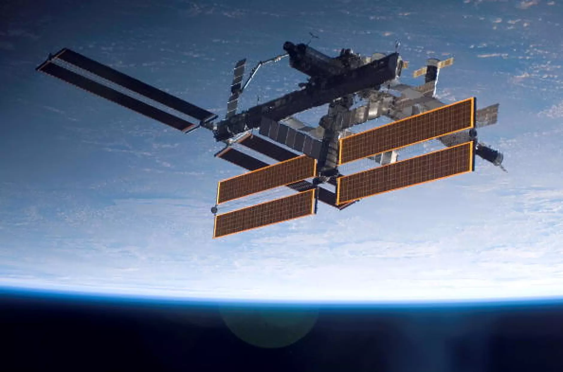 Обмислят спасителна мисия до Международната космическа станция