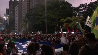 Десетки хиляди хора в Бразилия проведоха продемократични митинги след щурма