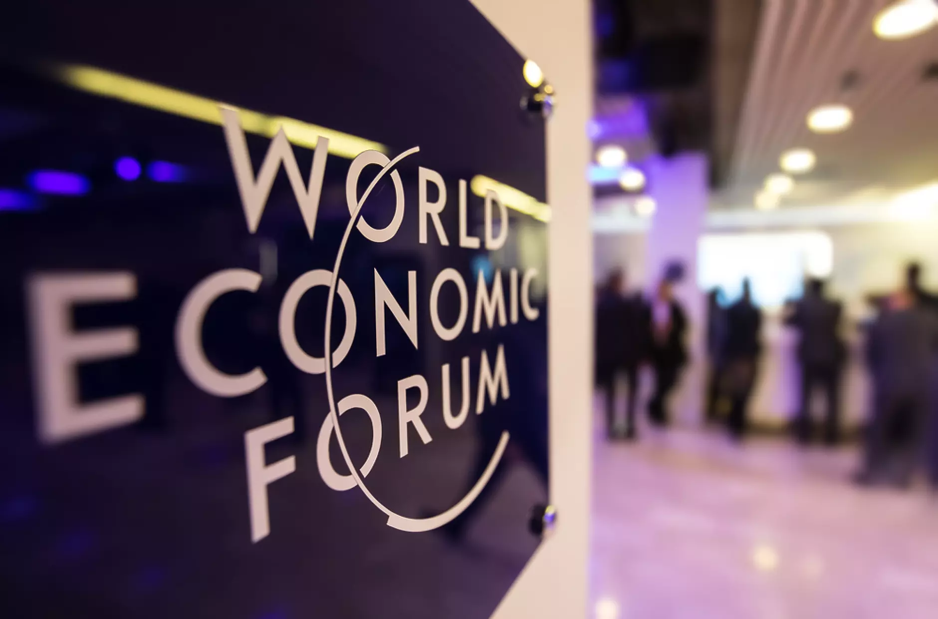 Световният икономически форум: Има голяма вероятност за рецесия през 2023 г. 