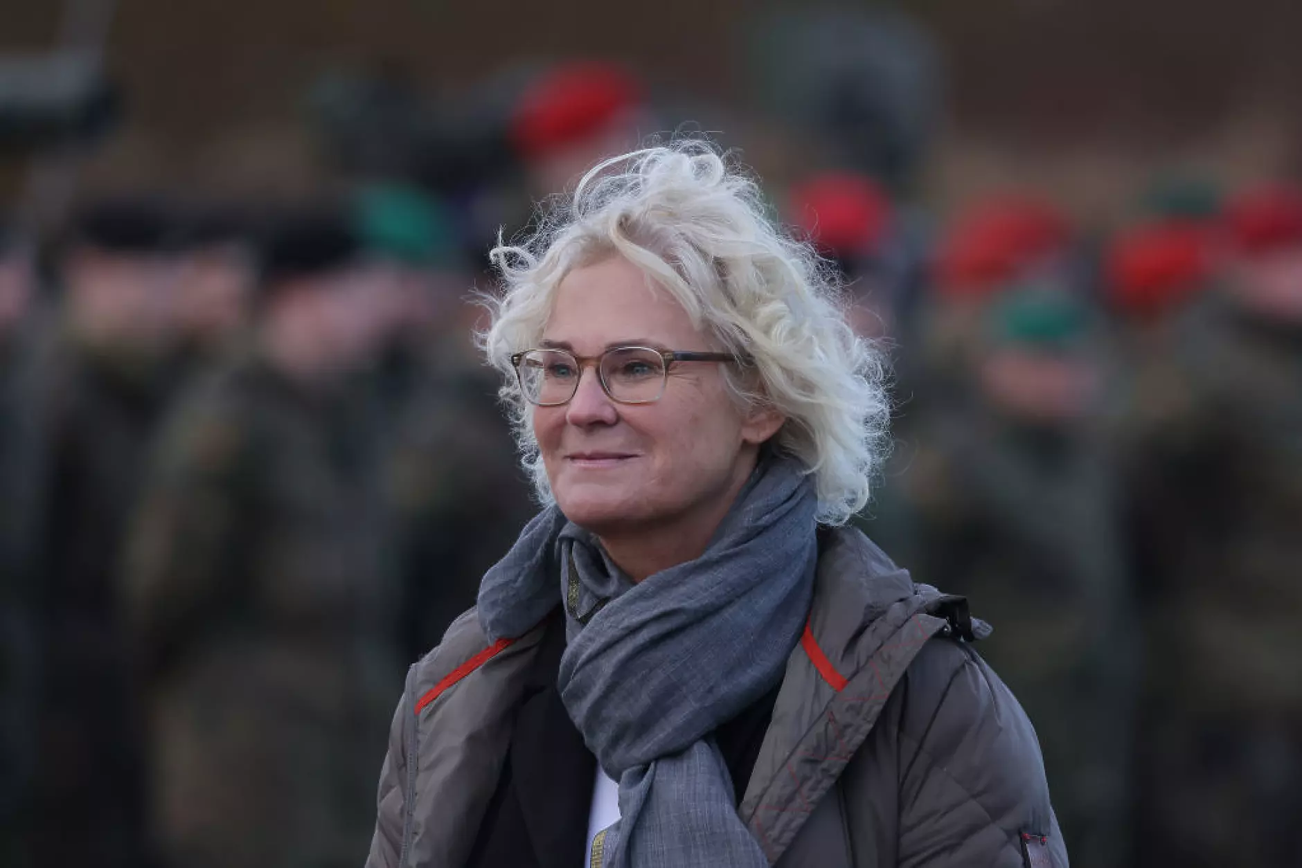 Министърът на отбраната на Германия подаде оставка