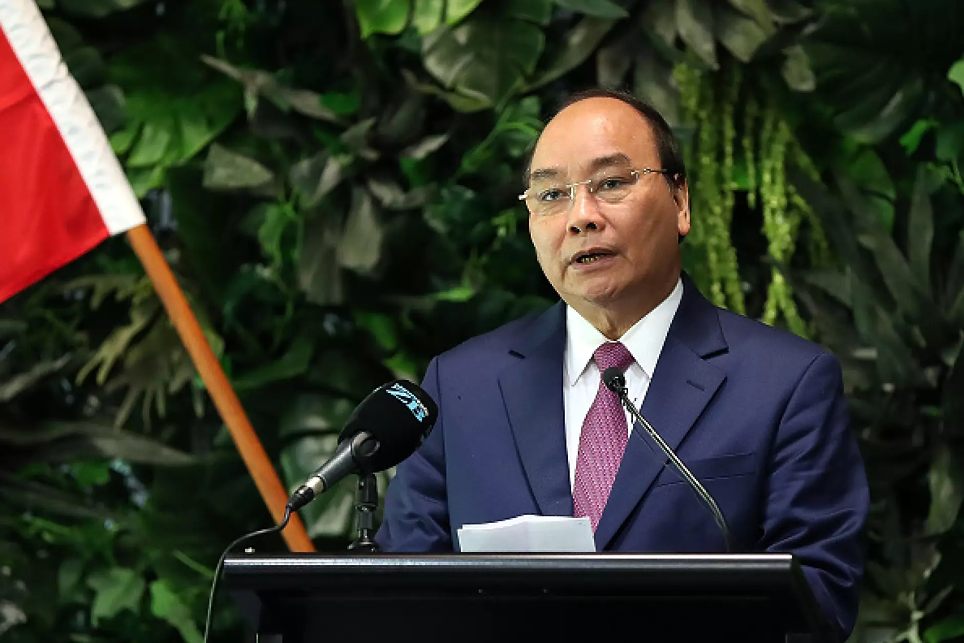 Президентът на Виетнам подаде оставка от всички постове заради афери във висшата власт