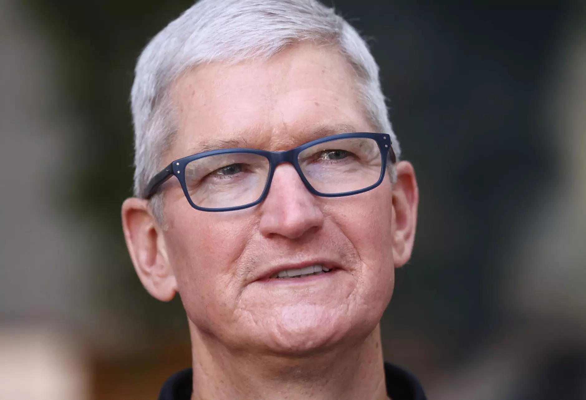 Apple намалява с възнаграждението на Тим Кук, по негово желание