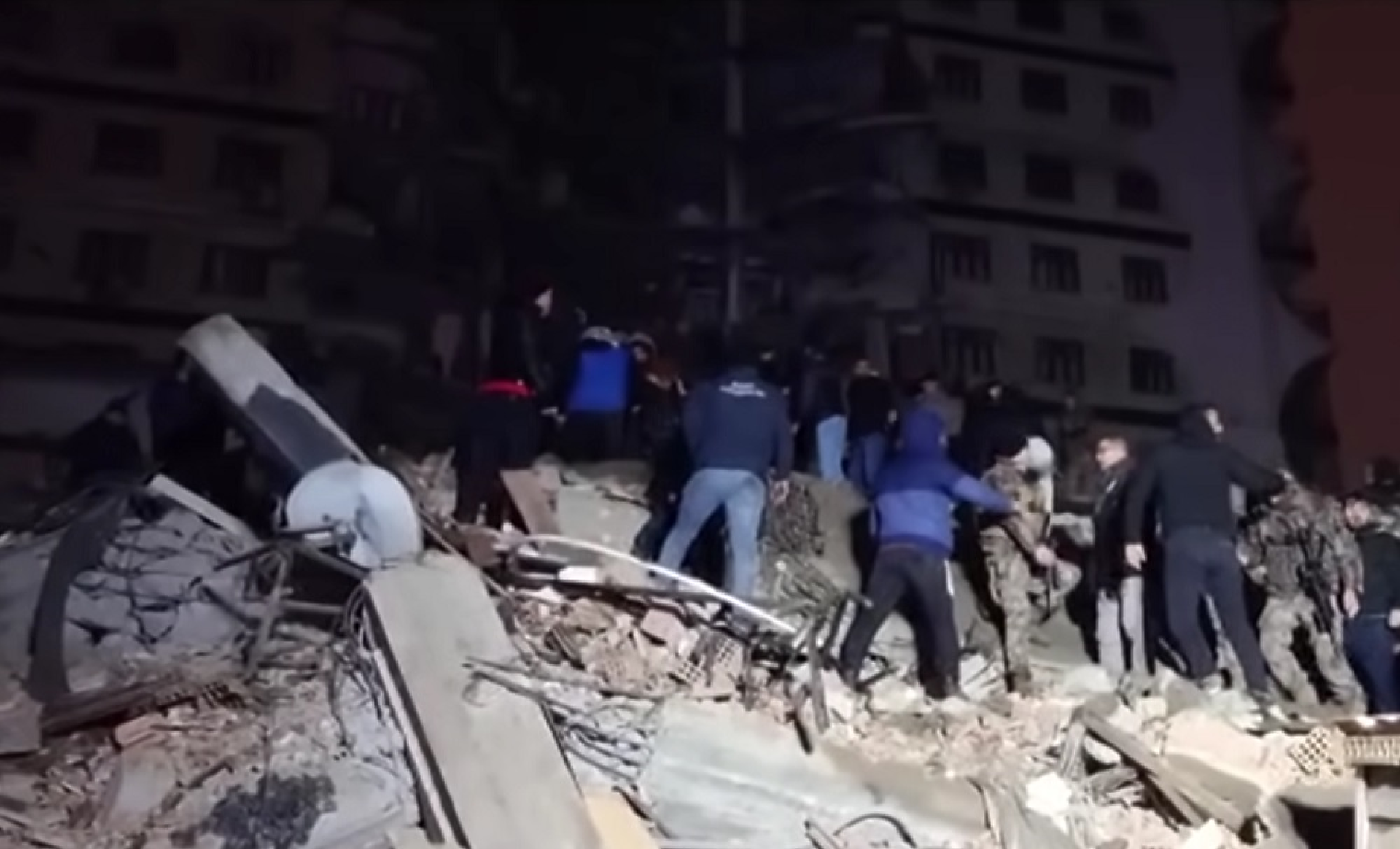 Над 1600 загинали в Сирия и Турция след земетресението близо до Газиантеп