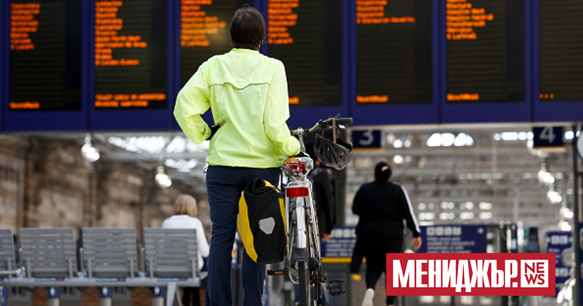 Почти всички влакове в Англия спряха да се движат днес, след като