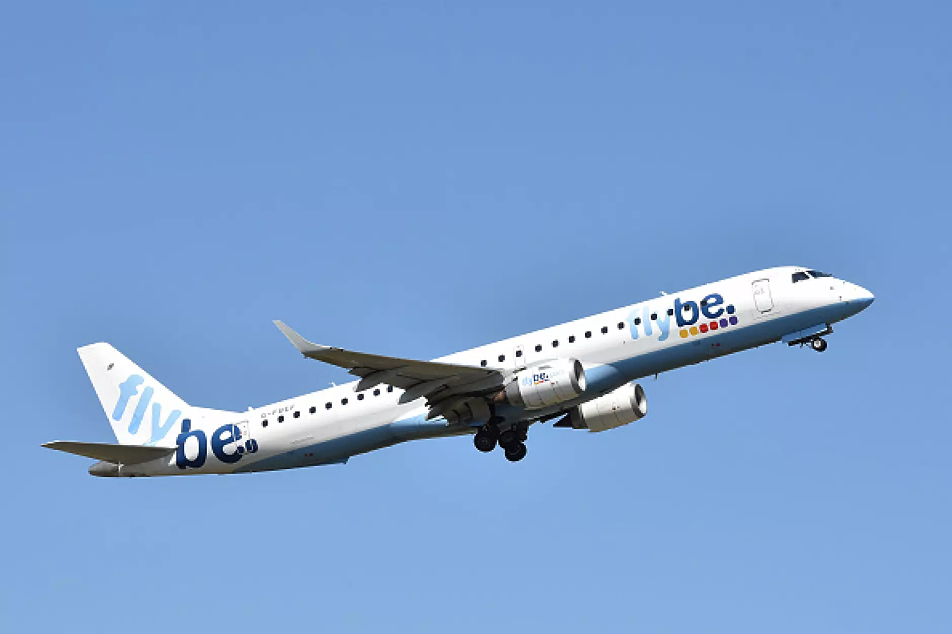 Британската авиокомпания Flybe обяви фалит и отмени всички полети
