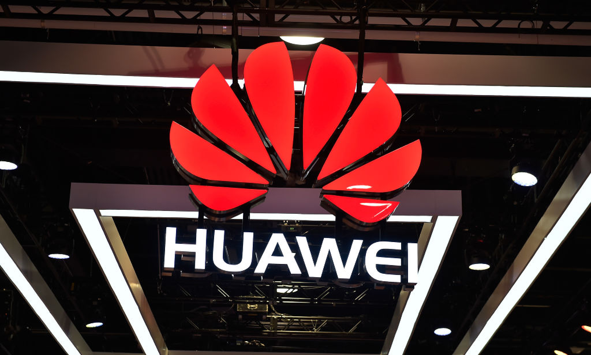 САЩ спират да издават лицензи на за износ на продукти към Huawei