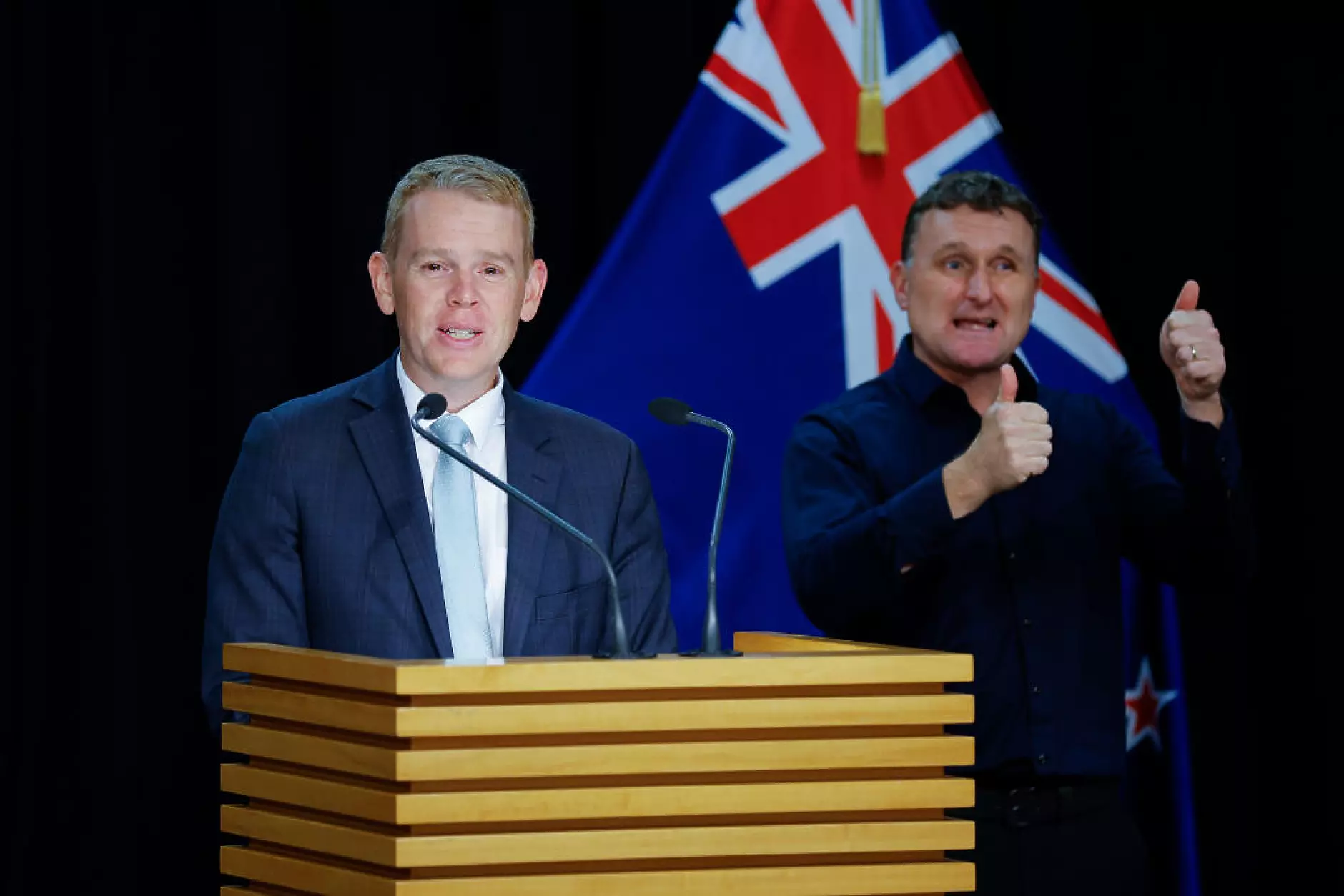 Лидерът на новозеландските лейбъристи положи клетва като премиер