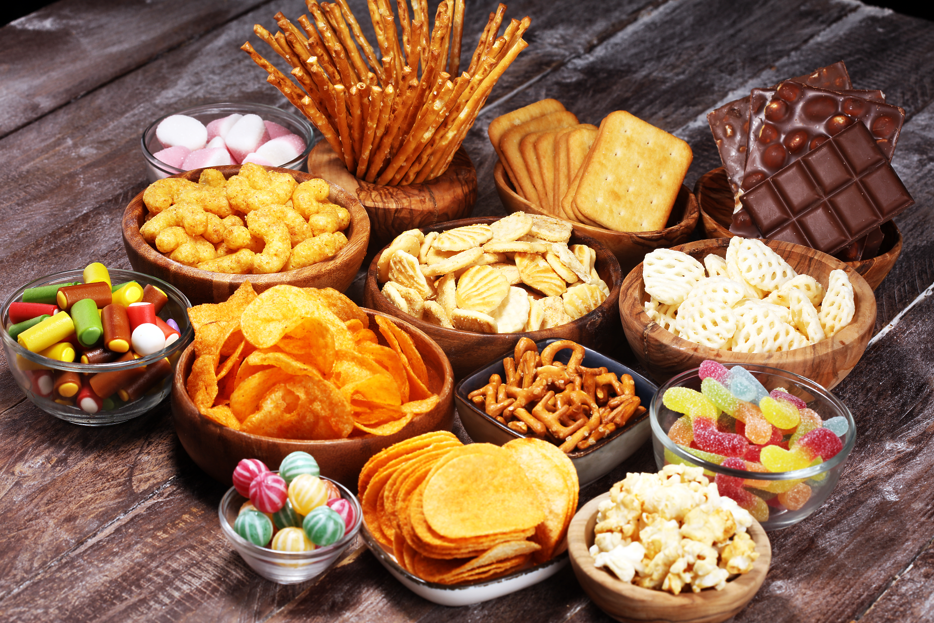 Проучване: Продуктите за похапване  все по-често заместват традиционното хранене