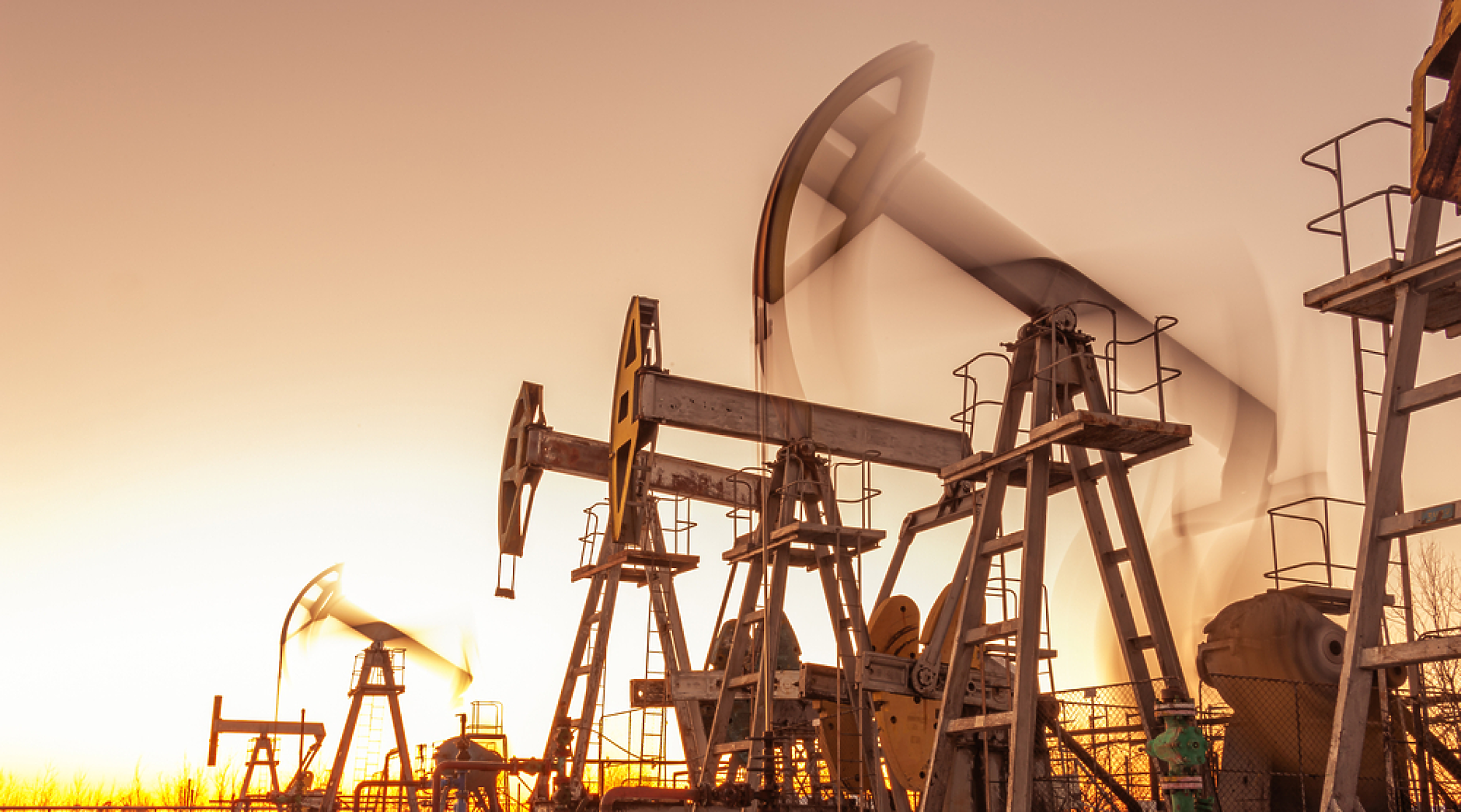 Goldman Sachs: Цените на петрола ще скочат над $100 за барел през 2023 г.