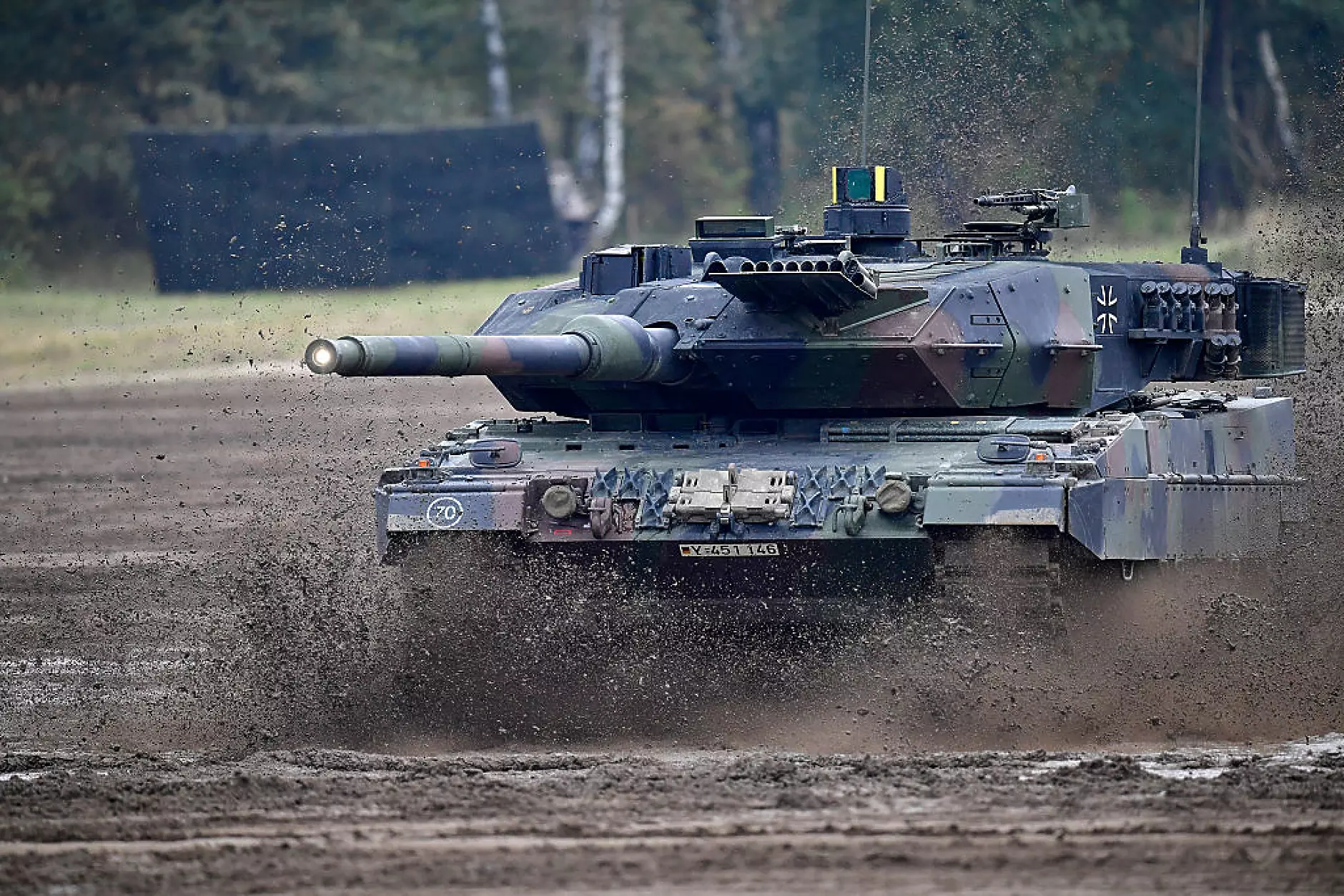 Германия потвърди доставката на танкове на Украйна