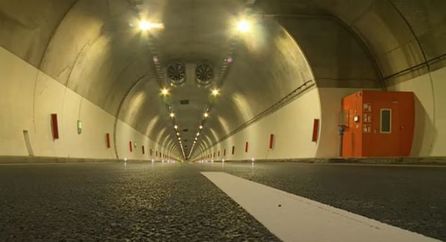 Специални системи за сигурност и хеликоптерна площадка ще обслужват тунел Железница