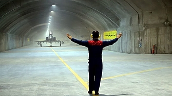 Иранските военни построиха първата подземна база за военновъздушните сили на