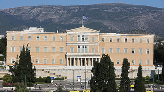 Гръцкият парламент подготви почвата за забрана на участие в изборите