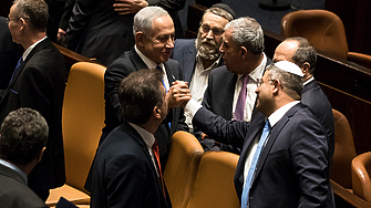 Израелският парламент гласува във вторник за приемане на спорния план