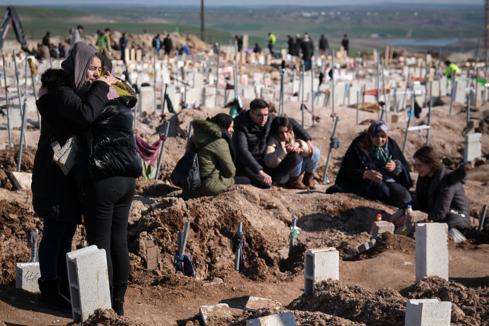 Броят на жертвите след земетресенията в Турция и Сирия надхвърли 33 000