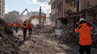 Жертвите на земетресенията в Турция надхвърлиха 41 хиляди души. Оцелели се търсят само в два окръга