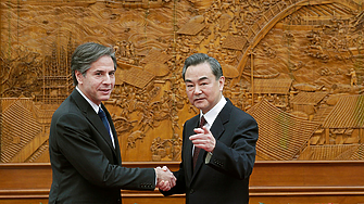 Bloomberg: Срещата на Блинкен с Ван И изостри напрежението между САЩ и Китай