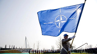 Генералният секретар на НАТО Йенс Столтенберг заяви че ще пътува