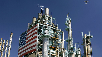 Цените на петрола спаднаха заради ръста на запасите в САЩ