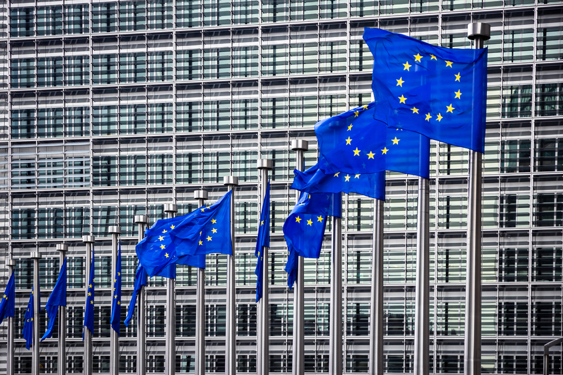 ЕС включи Русия в списъка на данъчните убежища