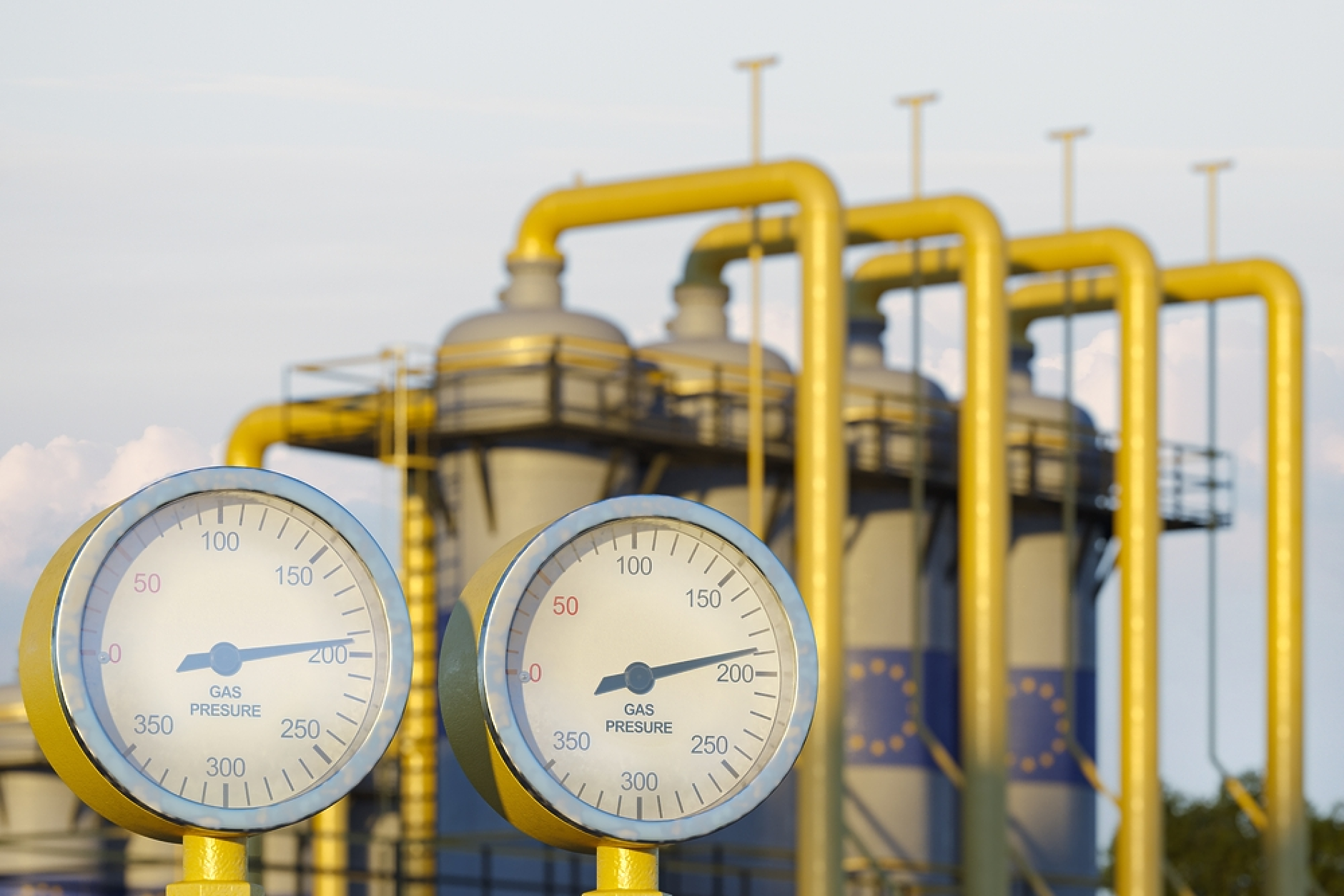 Цената на газа в Европа падна под 600 долара 