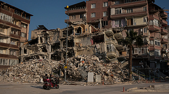 Турските власти разследват 768 души във връзка с последиците от земетресенията