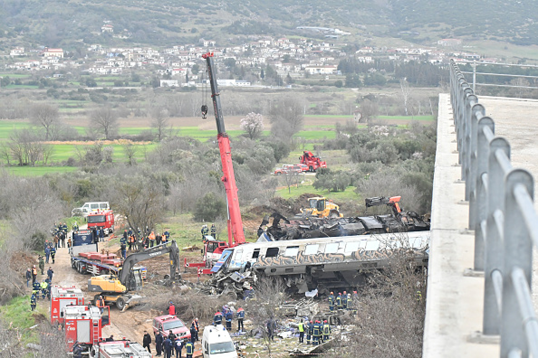 Двама българи сред пострадалите в тежката влакова катастрофа в Гърция с 36 жертви и 85 ранени 